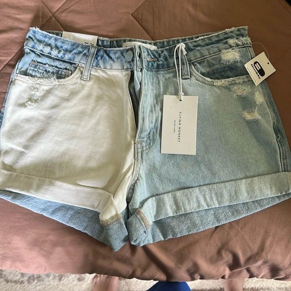 Flying monkey shorts size 27